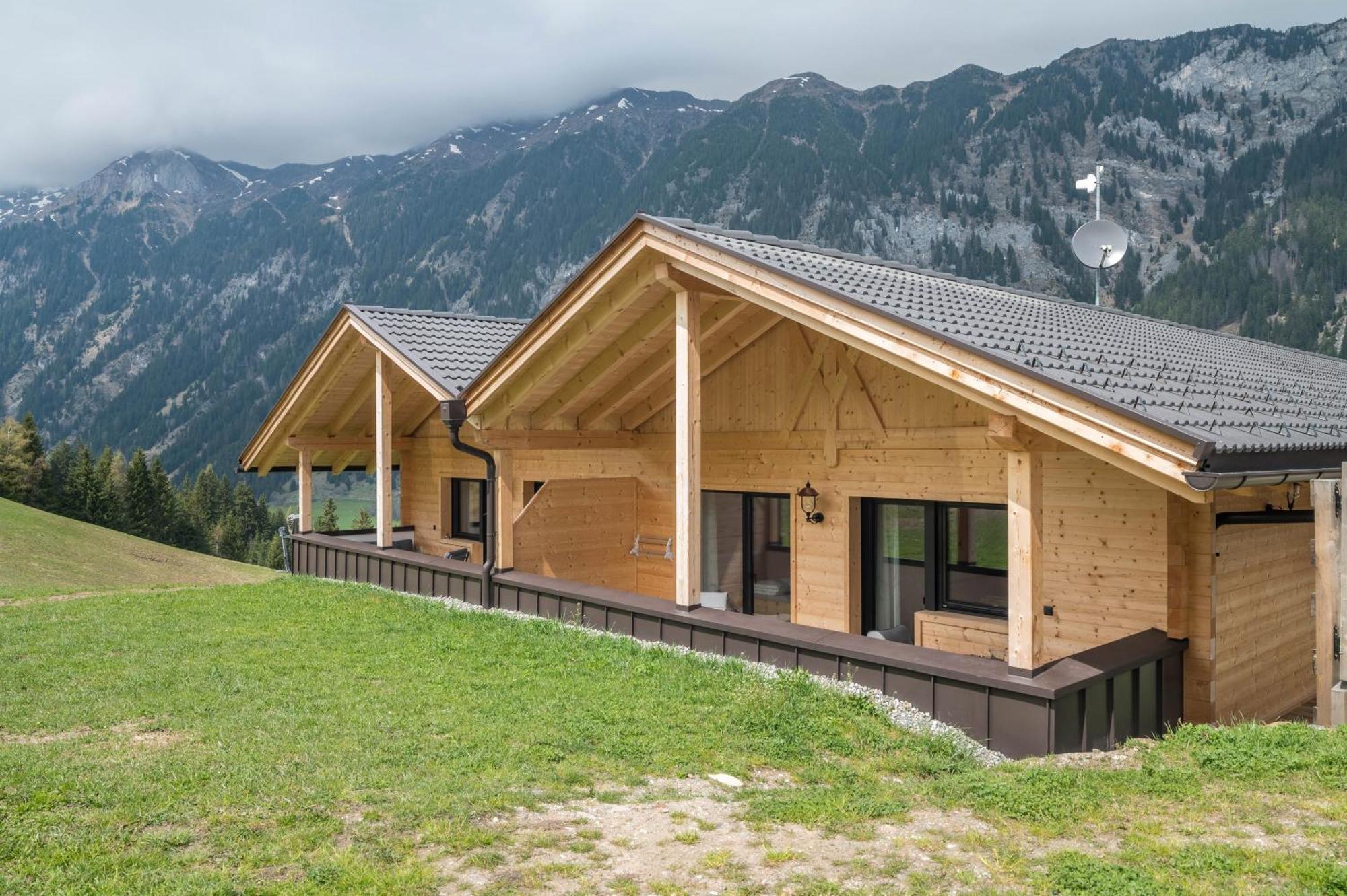 Blosegghof Bergchalets Waldblick Racines Bagian luar foto