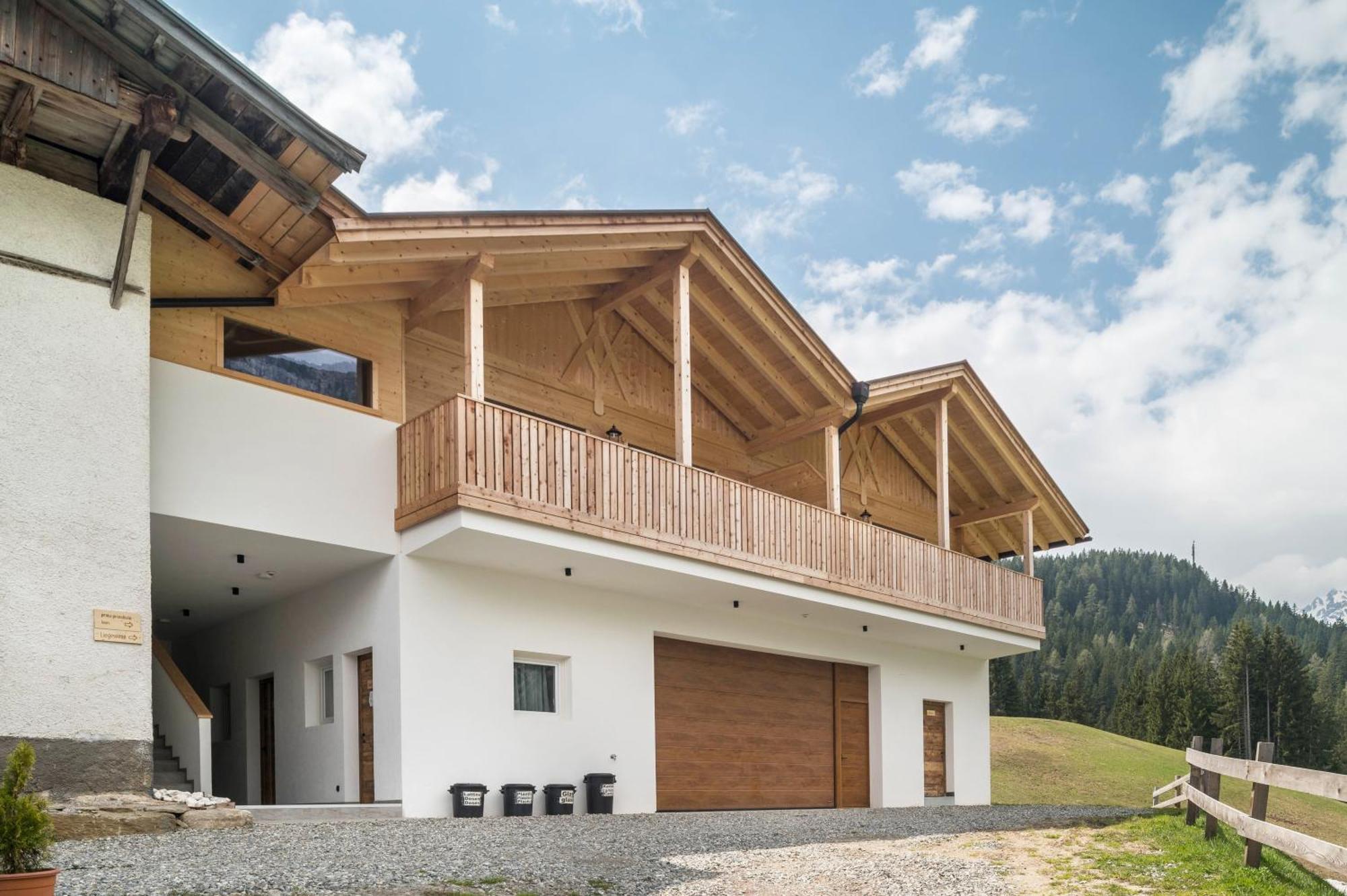 Blosegghof Bergchalets Waldblick Racines Bagian luar foto