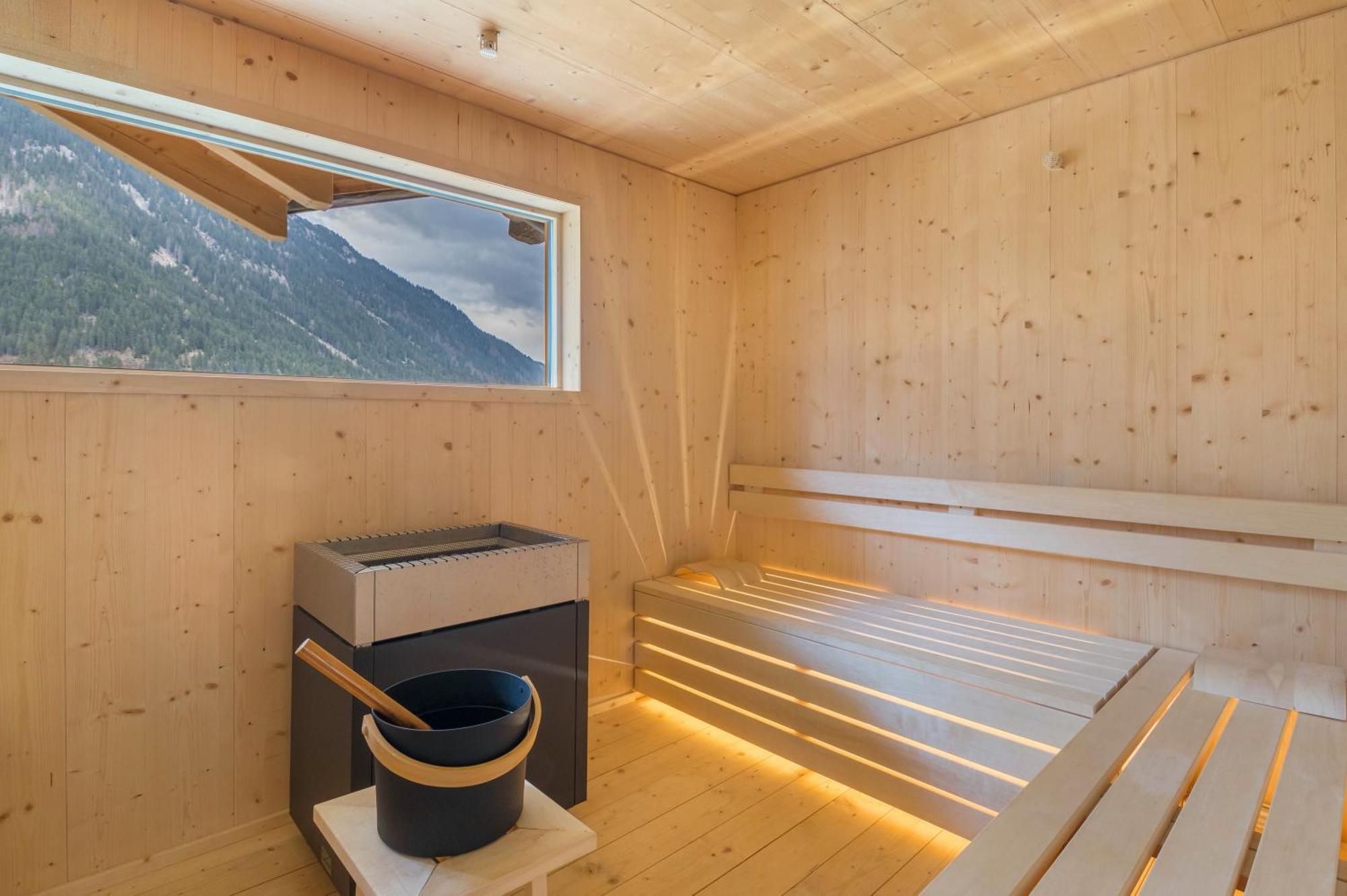 Blosegghof Bergchalets Waldblick Racines Bagian luar foto