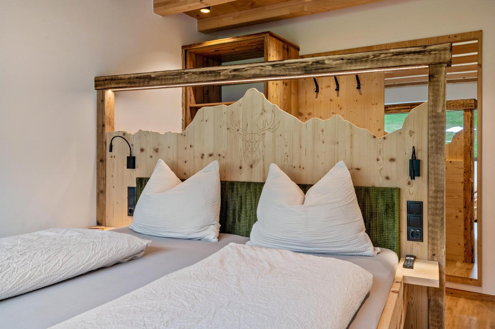 Blosegghof Bergchalets Waldblick Racines Bagian luar foto