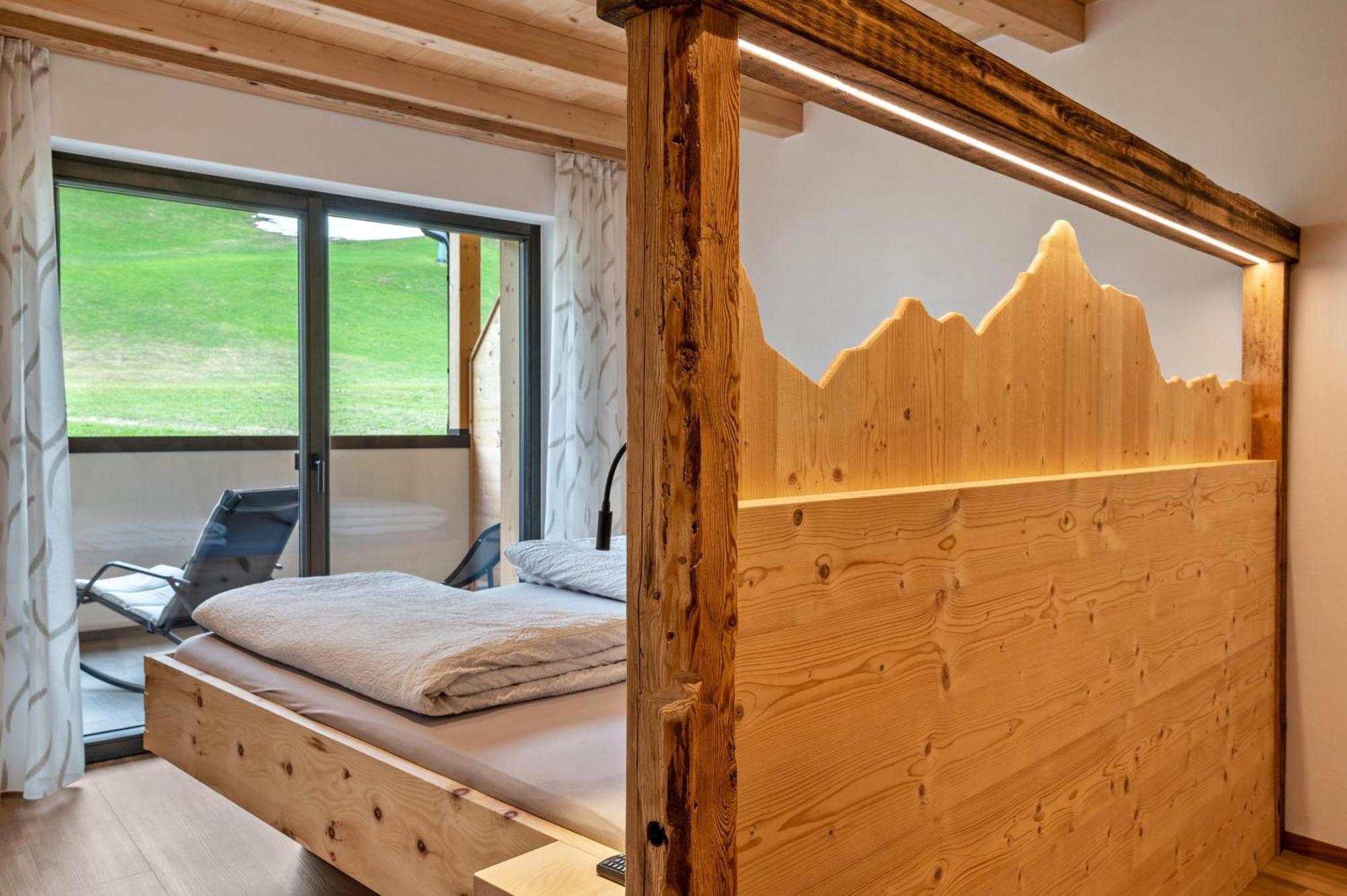 Blosegghof Bergchalets Waldblick Racines Bagian luar foto