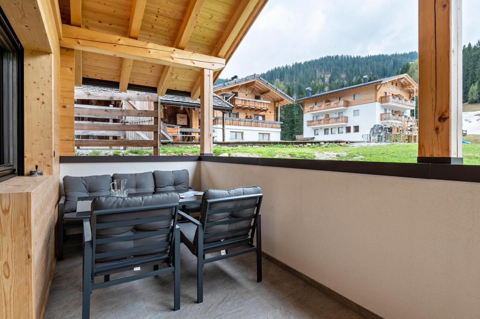 Blosegghof Bergchalets Waldblick Racines Bagian luar foto