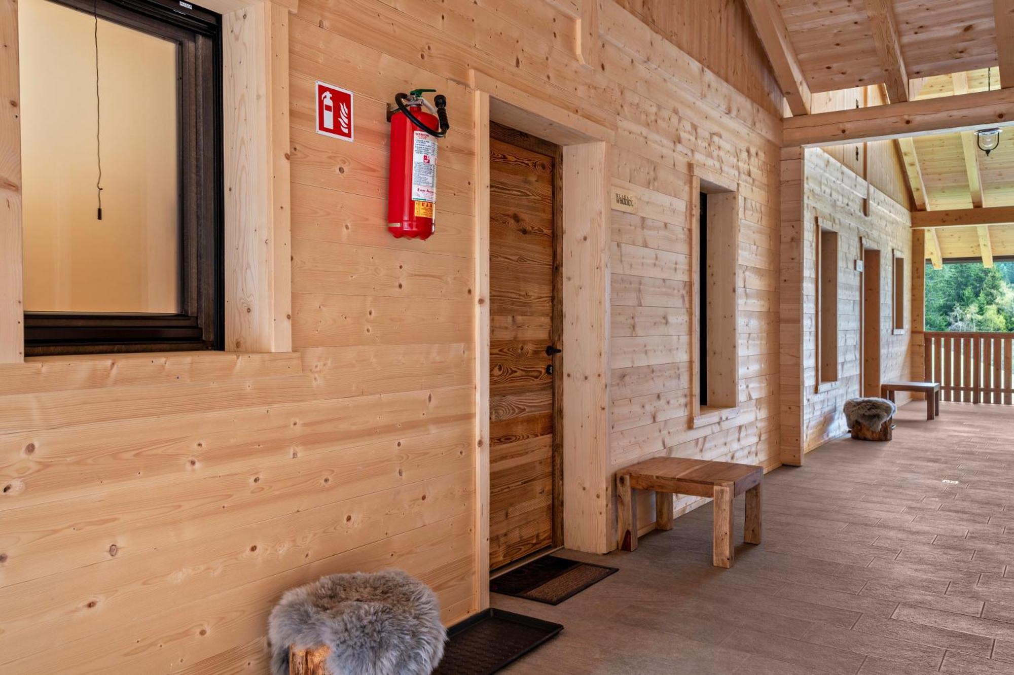 Blosegghof Bergchalets Waldblick Racines Bagian luar foto