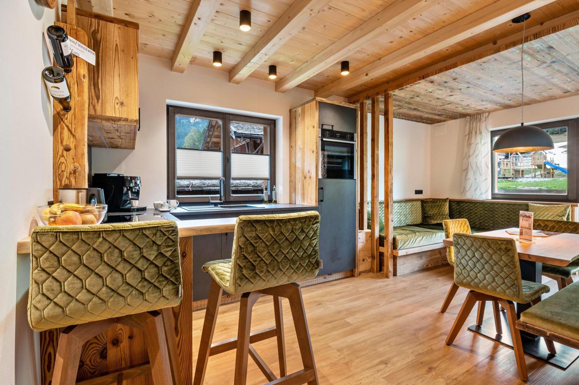 Blosegghof Bergchalets Waldblick Racines Bagian luar foto